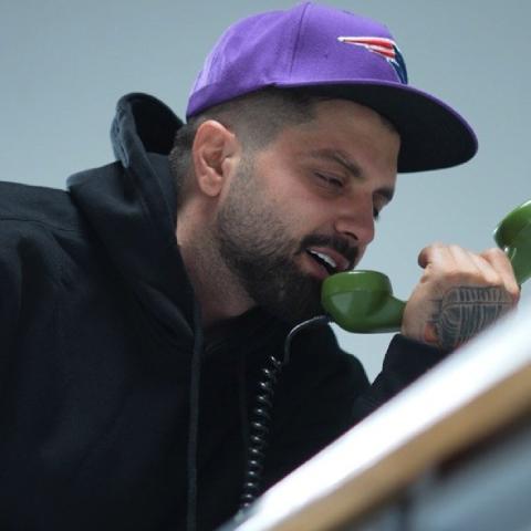 دانلود آهنگ میلاد بیلی به نام بیزی